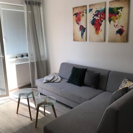 Samorin Modern Apartmens Private Parking - Air Conditioning Eksteriør billede